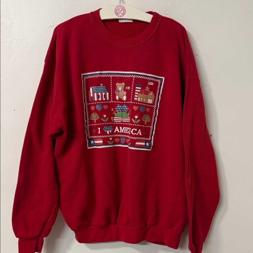 Cozy Red Graphic Sweatshirt 1995 vintage